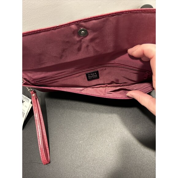 NWT Wilsons Leather Red Wristlet Clutch Purse - Picture 3 of 9